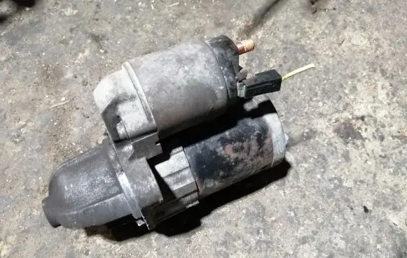 Opel Agila B Starter motor 3110051K00 M000T36971ZE