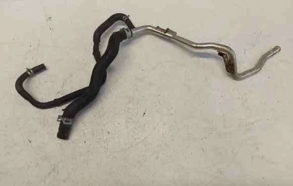 Toyota Prius (XW50) Engine coolant pipe/hose