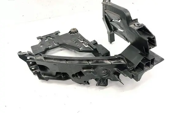 Audi Q5 SQ5 Headlight/headlamp mounting bracket 8R0805608B