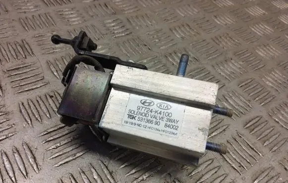 KIA Niro Air conditioning (A/C) expansion valve 97724k4100