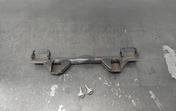 Skoda Superb B5 (3U) ISOFIX Bracket 8D0813545