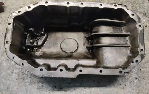 Volkswagen Golf IV Oil sump 1J0907660B