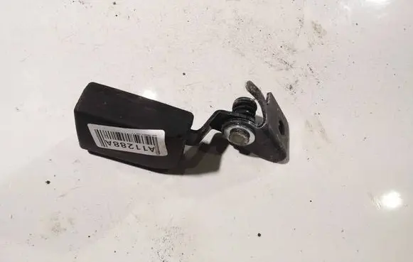 Opel Insignia A Rear seatbelt buckle 