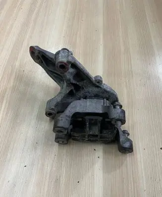 Mini One - Cooper Coupe R56 Gearbox mount 678435501