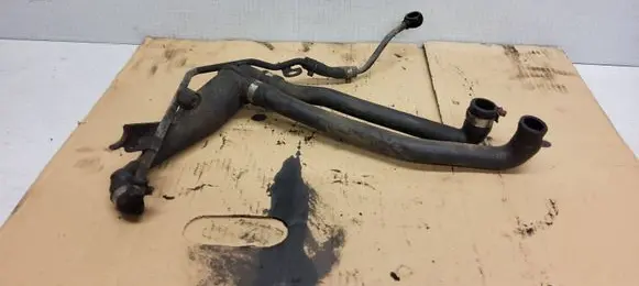 Audi 100 S4 C4 Breather hose/pipe 046103237