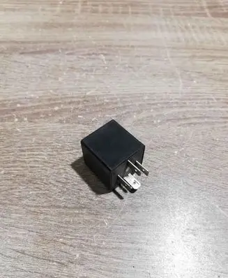 Volkswagen Golf IV Other relay 191955529 95VW17K542AA