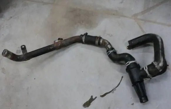 Mitsubishi Colt CZ3 Thermostat/thermostat housing A6392000315