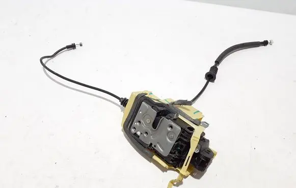 Polestar 2 Rear door lock 32131414