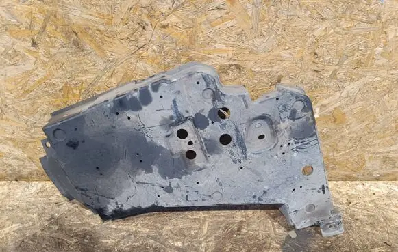 Subaru XV I Engine splash shield/under tray