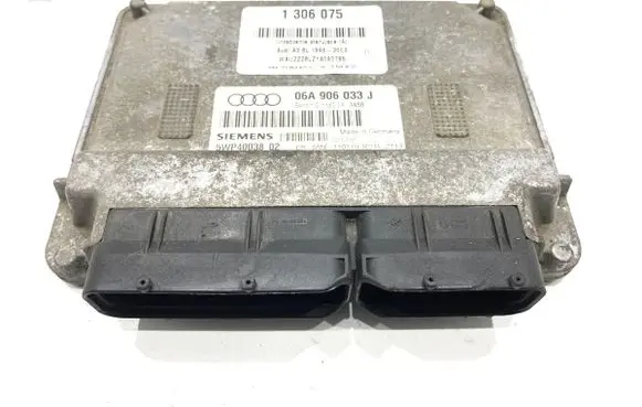 Audi A3 S3 8L Engine control unit/module ECU 06A906033J