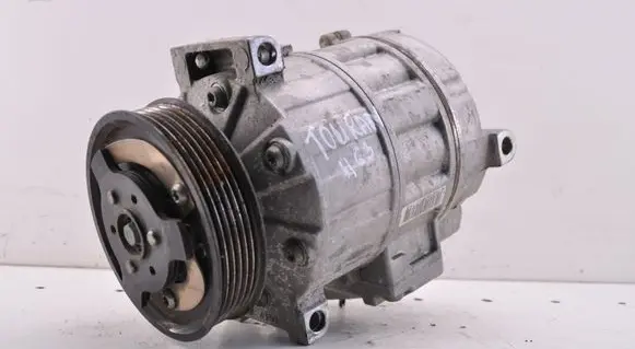 Volkswagen Touran I Air conditioning (A/C) compressor (pump) 699357