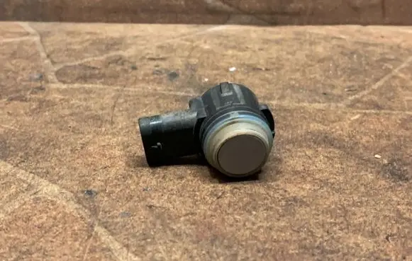 Mercedes-Benz E C207 W207 Parking PDC sensor A0009059300