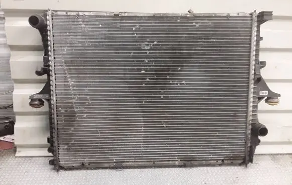 Audi Q7 4L Coolant radiator K2613005
