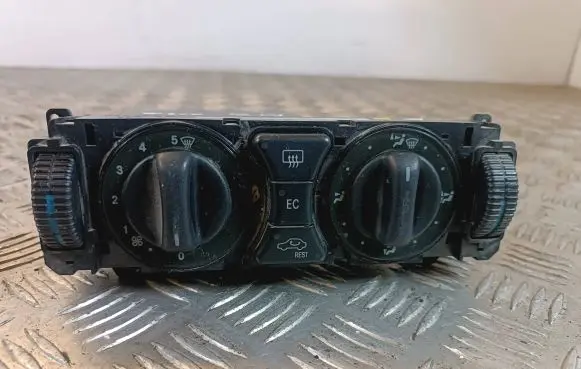 Mercedes-Benz E W210 Climate control unit 2108303185 9140010371 944Z0334859