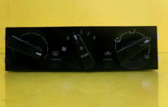 Mitsubishi Space Star Climate control unit MR262492