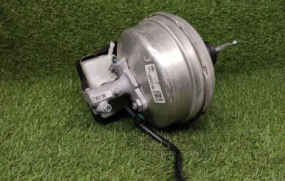 Audi A6 S6 C7 4G Brake booster 4G1612103G