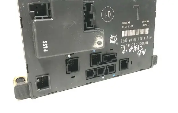 Mercedes-Benz E W211 Door control unit/module 2118701985