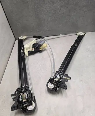 Jaguar I-Pace Front door window regulator with motor J9D323201AC