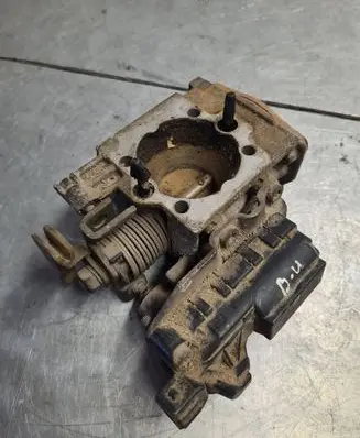 Volkswagen PASSAT B4 Throttle valve 3335201597 12394