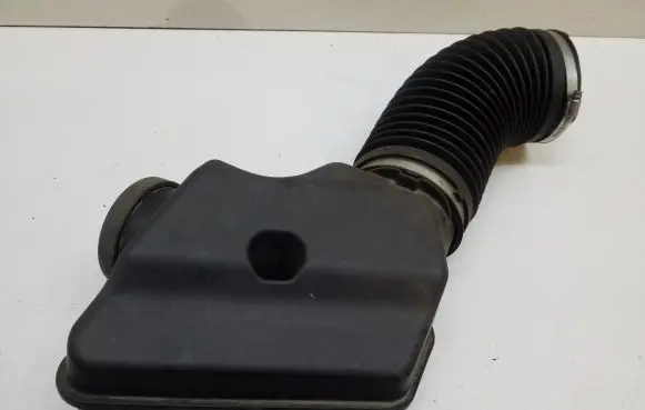 Chrysler Town u0026 Country V Intake resonator 04861731AC