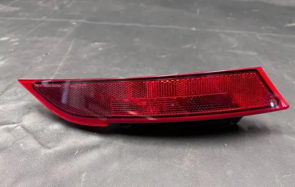 Land Rover Discovery 5 Rear fog light HY3215K272AA