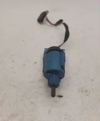 Volkswagen PASSAT B5 Brake pedal sensor switch 1J0927189E