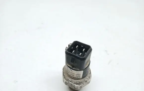 Air conditioning (A/C) pressure sensor