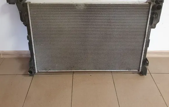 Opel Vivaro Coolant radiator