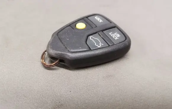 Volvo S80 Ignition key/card 8685151