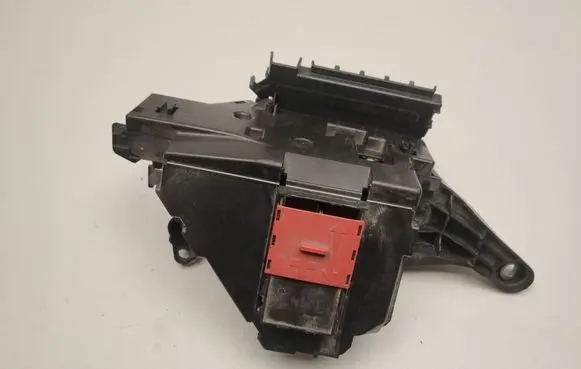 Mercedes-Benz EQC Fuse module A2135403639