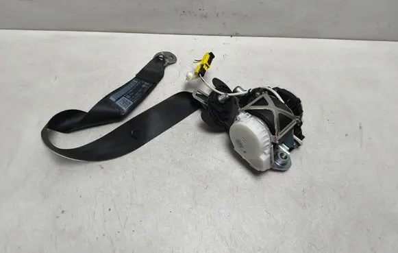 Volkswagen PASSAT CC Front seatbelt 3C1857706S