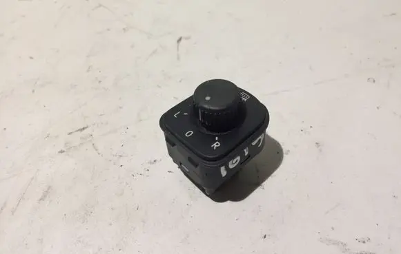 Volkswagen PASSAT B6 Wing mirror switch 1K0959565H