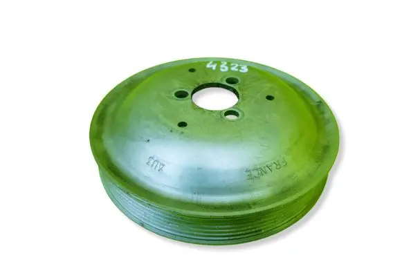 Audi A6 S6 C6 4F Water pump pulley 06E121031A