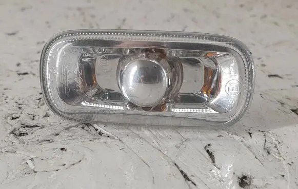 Audi A6 S6 C6 4F Front fender indicator light 8E0949127
