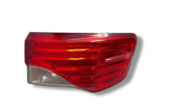Toyota Avensis T270 Rear/tail lights