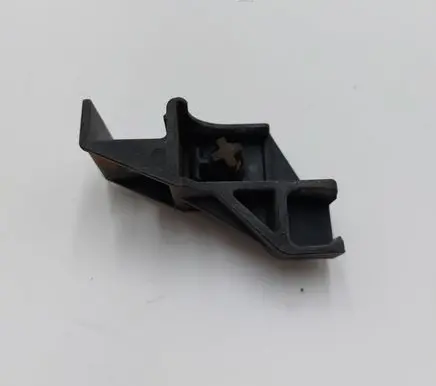 Mini Cooper Roadster R59 Radiator mount bracket 2751341