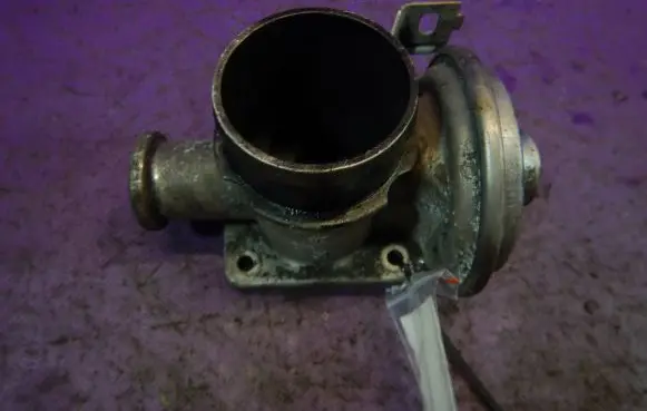 BMW 3 E46 EGR valve 72826400
