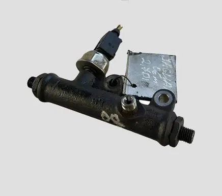 Jaguar S-Type Fuel main line pipe