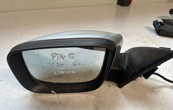 Volvo XC60 Front door electric wing mirror 31352105