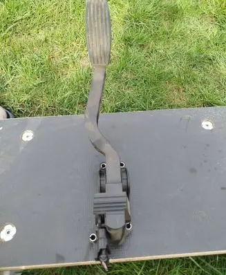 Alfa Romeo 147 Accelerator throttle pedal 0281002380 46755863 686301477