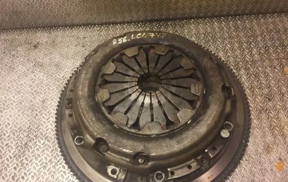 Mini One - Cooper Coupe R56 Clutch set kit 7568714 7557169