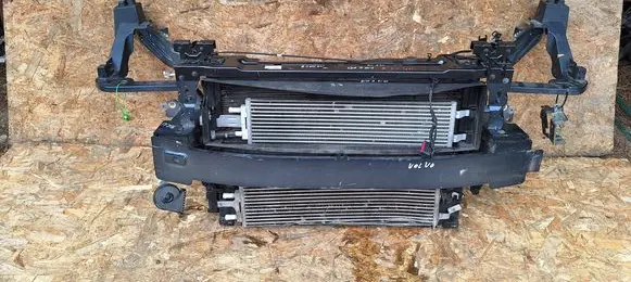 Volvo XC40 Front piece kit 32222108 31439767 32318904