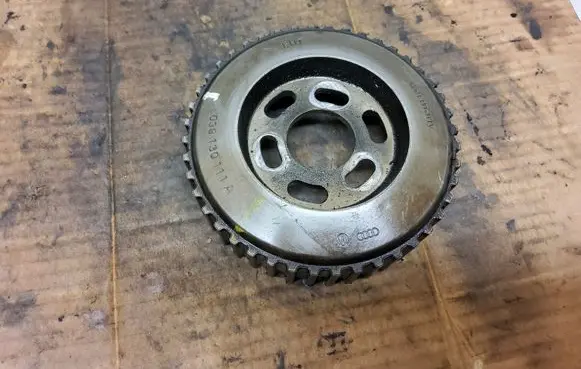 Seat Cordoba (6K) Fuel pump gear (pulley) 038130111A