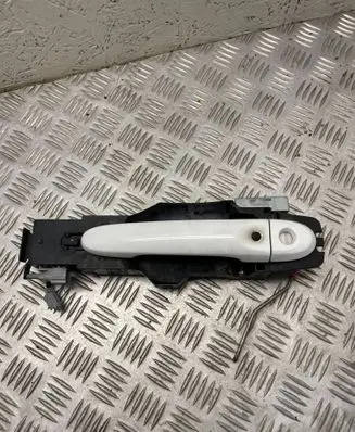 Nissan Juke I F15 Front door exterior handle
