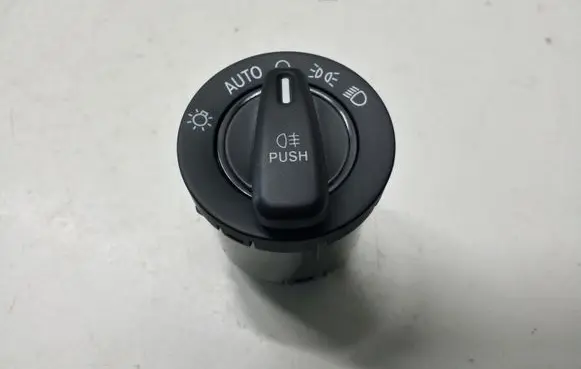 Maserati Quattroporte Light switch 670019822