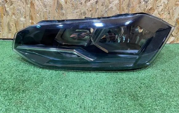 Volkswagen Polo VI Headlight/headlamp 2G1941005