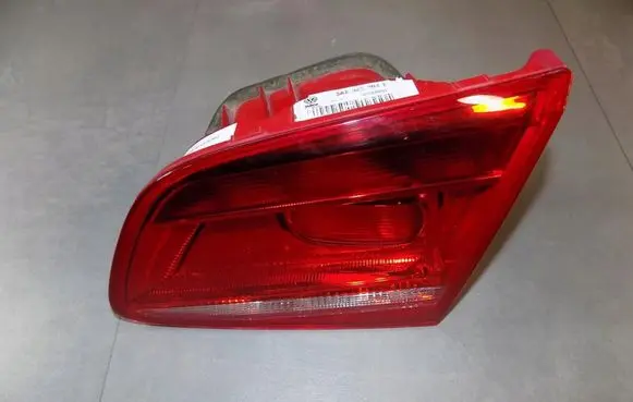 Volkswagen PASSAT B7 Tailgate rear/tail lights 3AE945094E