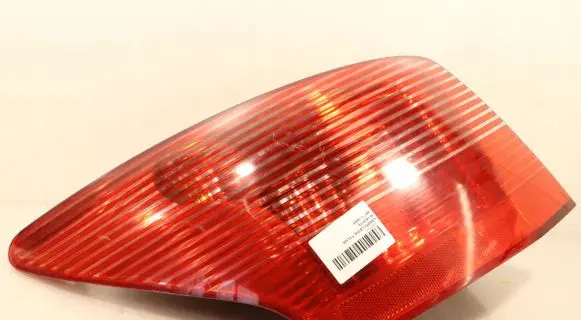 Peugeot 407 Rear/tail lights E203035