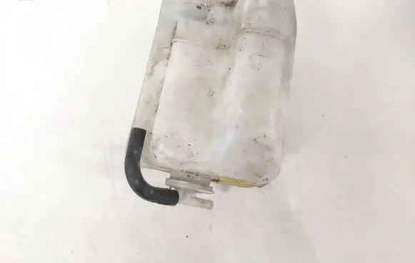 Mazda 121 Coolant expansion tank/reservoir 823021081 823021-081