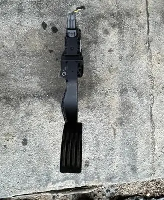 Volvo XC40 Accelerator throttle pedal 32212369